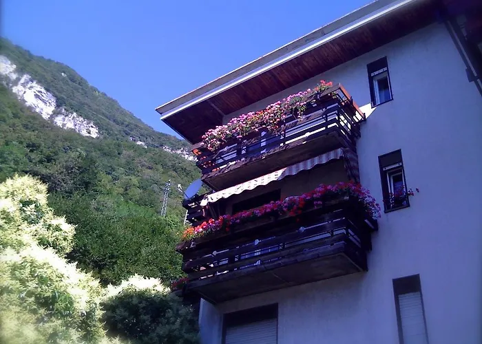 فندق Quattro Valli لونجاروني